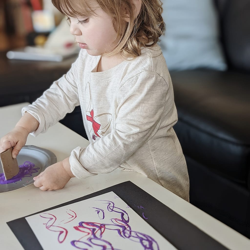 Patterned Prints with TP Rolls _ Toddler Printing _ Abbie Ulstad _ GGH